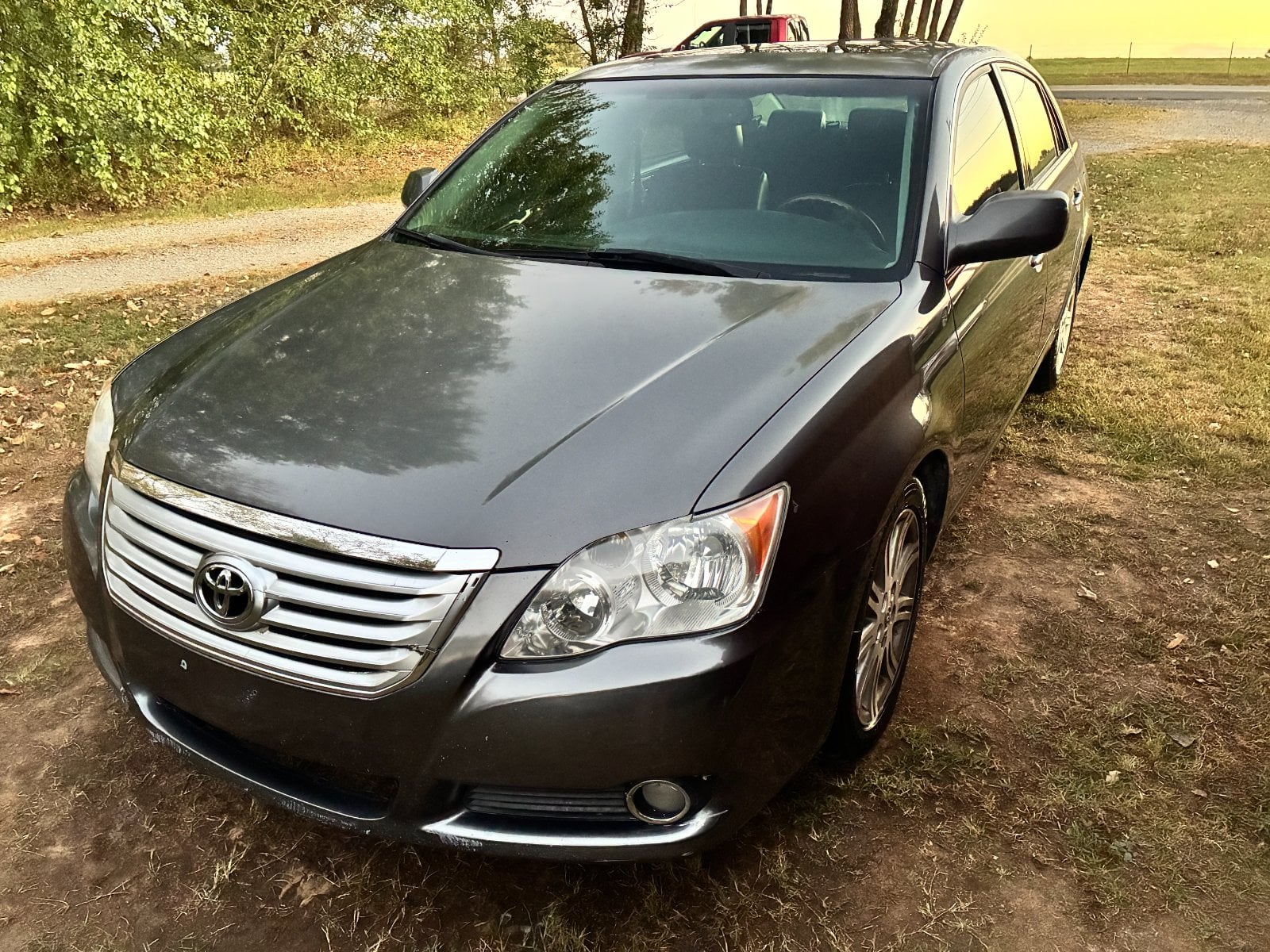 Gray 2009 Toyota Avalon Sedan Front-Wheel Drive 